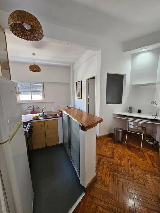 2 Amb Sobre Calle Corrientes * Buenos Aires
